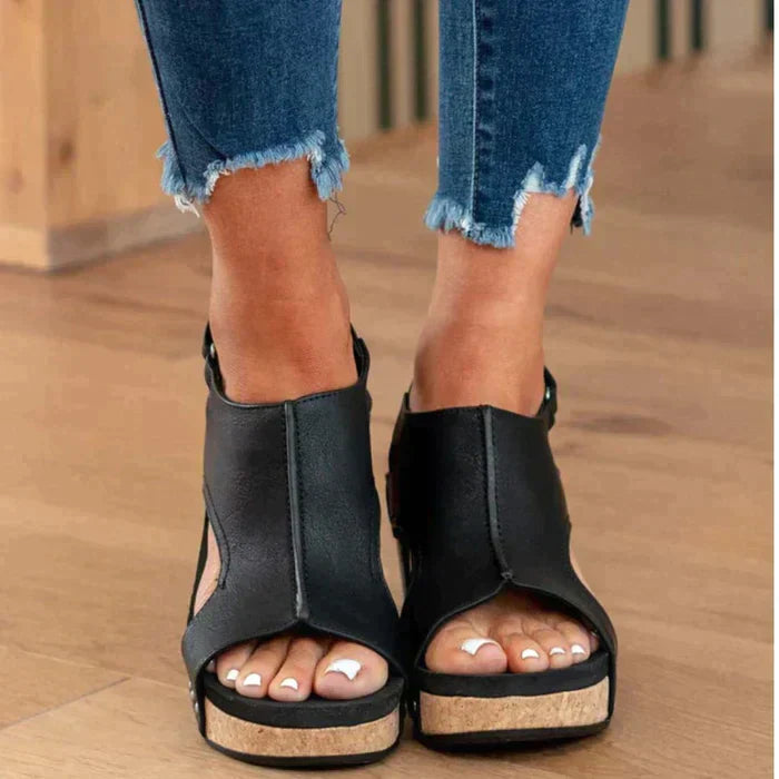 Astrid | Stylish and comfortable wedge heel sandals