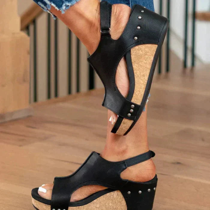 Astrid | Stylish and comfortable wedge heel sandals