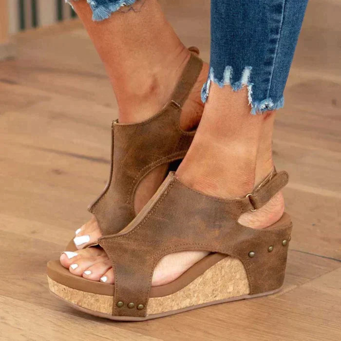 Astrid | Stylish and comfortable wedge heel sandals