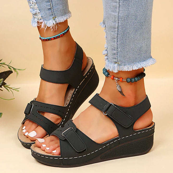 Luna | Lightweight platform sandals with wedge heel