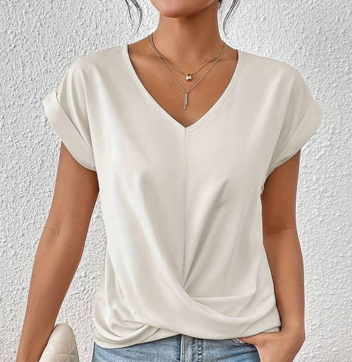 Valentine | The perfect v-neck top